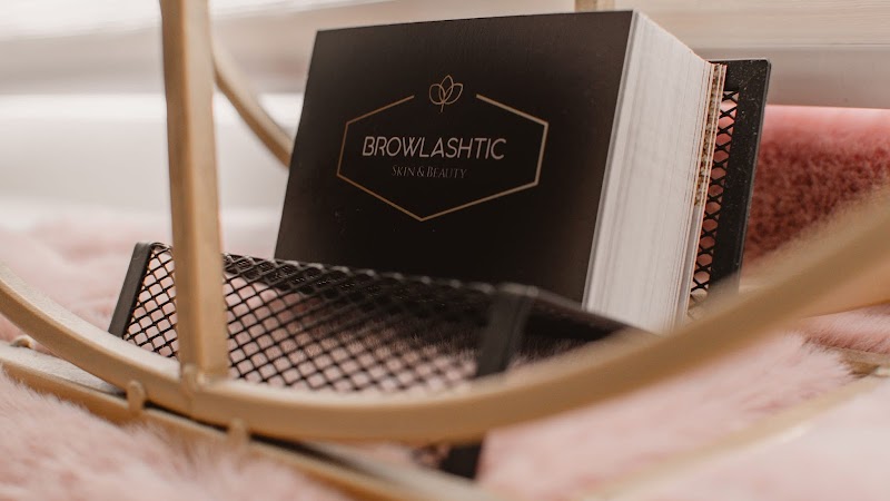 Browlashtic Skin & Beauty - Foto 4