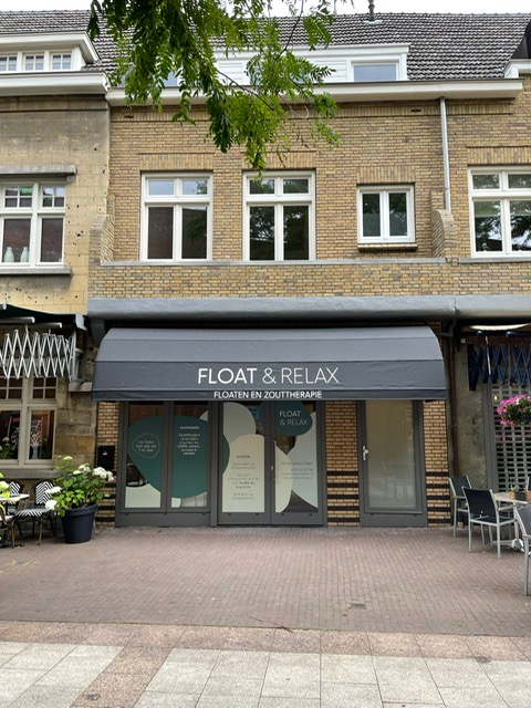 Float & Relax