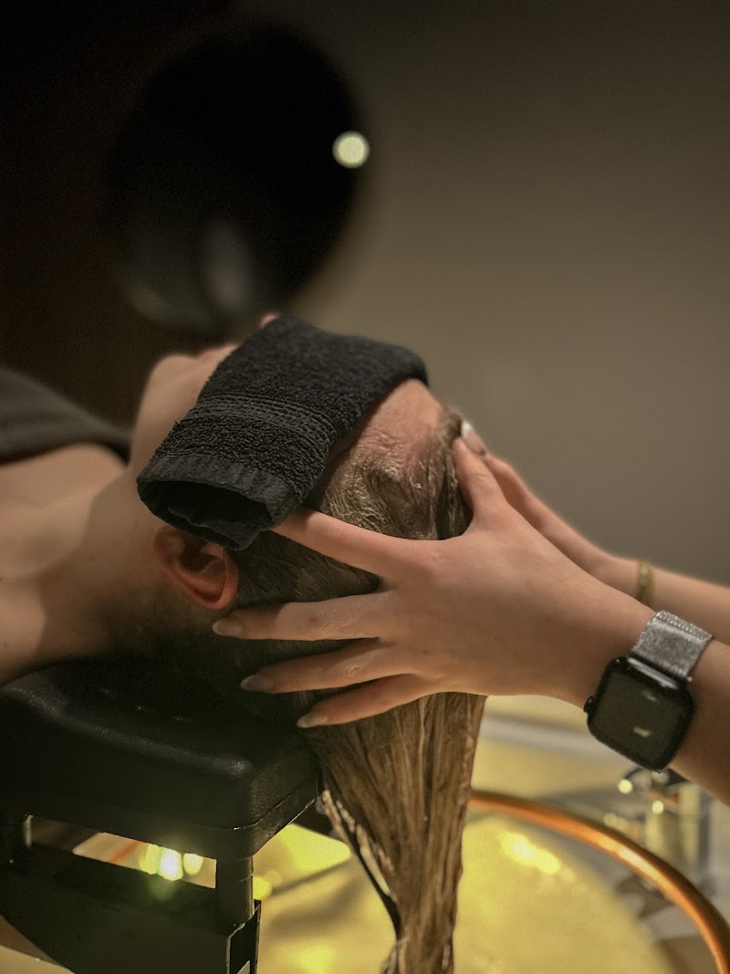Headspa Nieuwerkerk aan den Ijssel - Hair & Looks - Foto 4