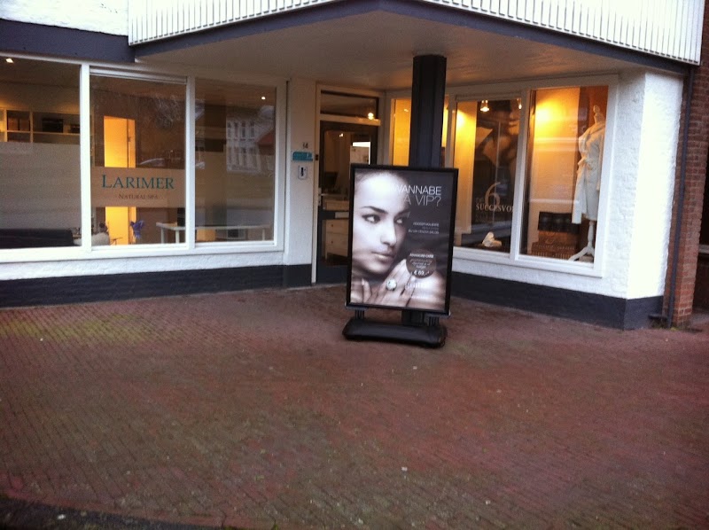 Larimer Skincare + Medispa - Foto 7