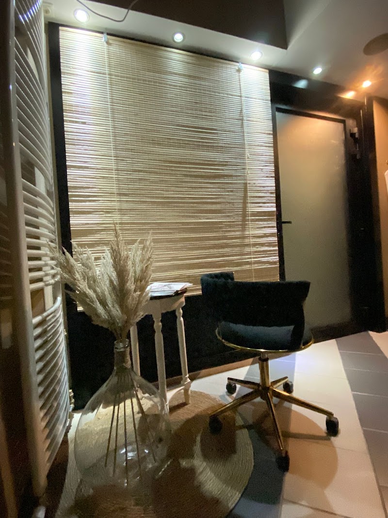 Qnar salon headspa