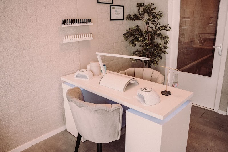 Roshi Head Spa & Beauty - Foto 7