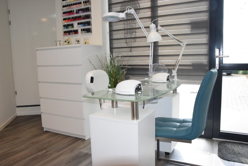 Studio My Hands - wellness- en sportmassage, beauty, manicure - Foto 2