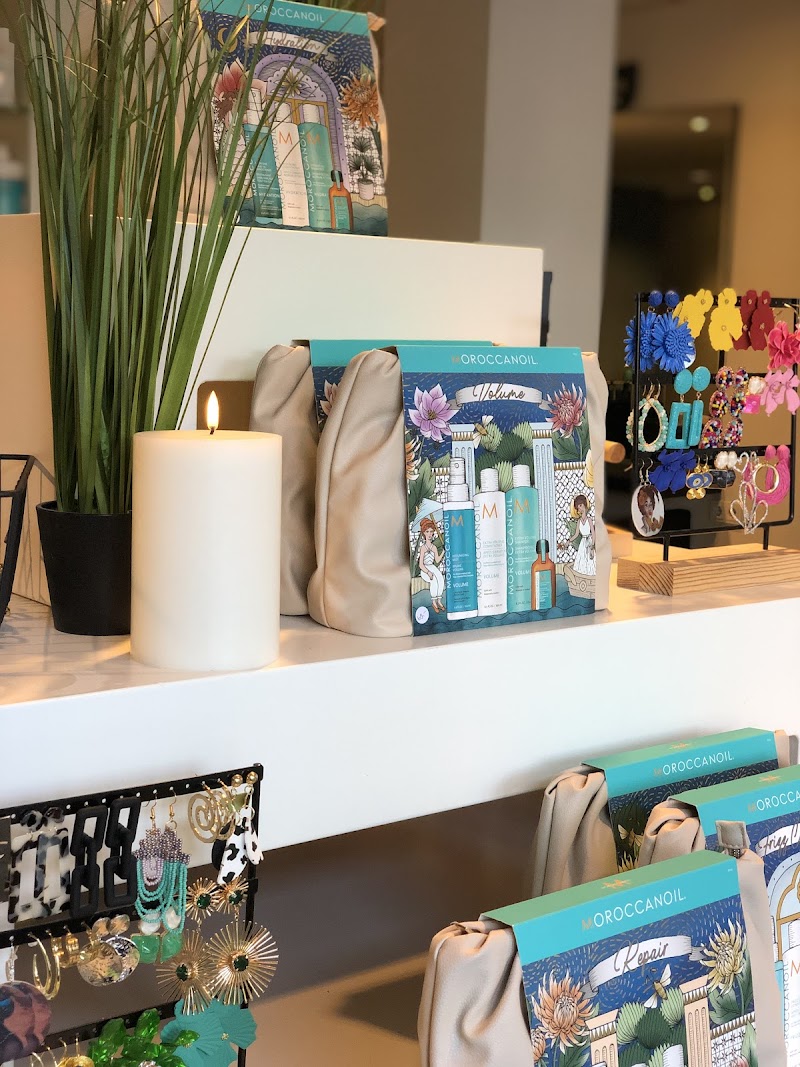 Trendy Hair & Wellness - Foto 6